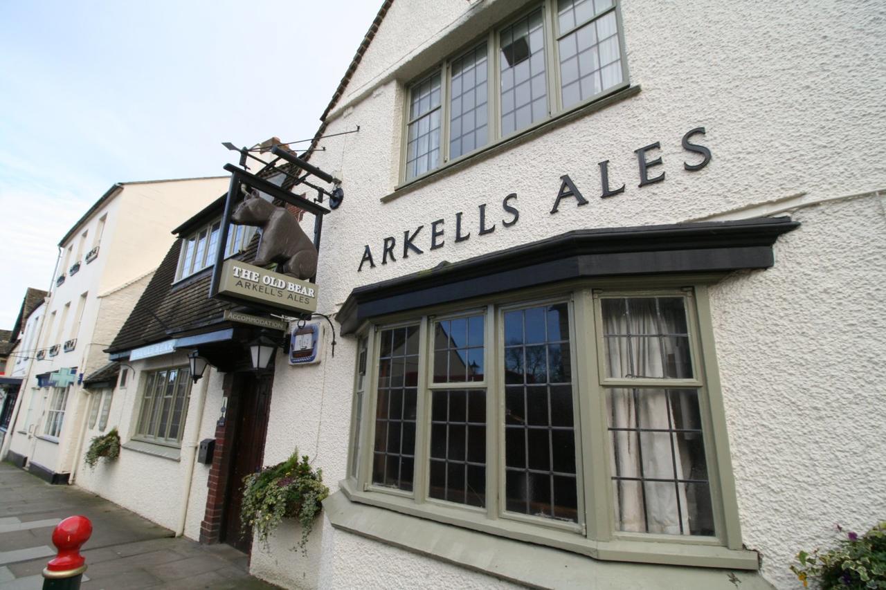 The Old Bear Inn Cricklade Dış mekan fotoğraf